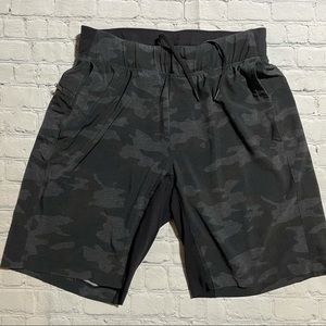 Lululemon Men’s THE Shorts w/ Lining Medium 9”